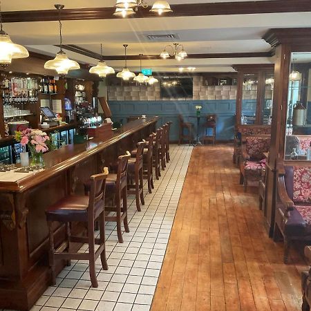 Hotel Newport Newport  Bagian luar foto