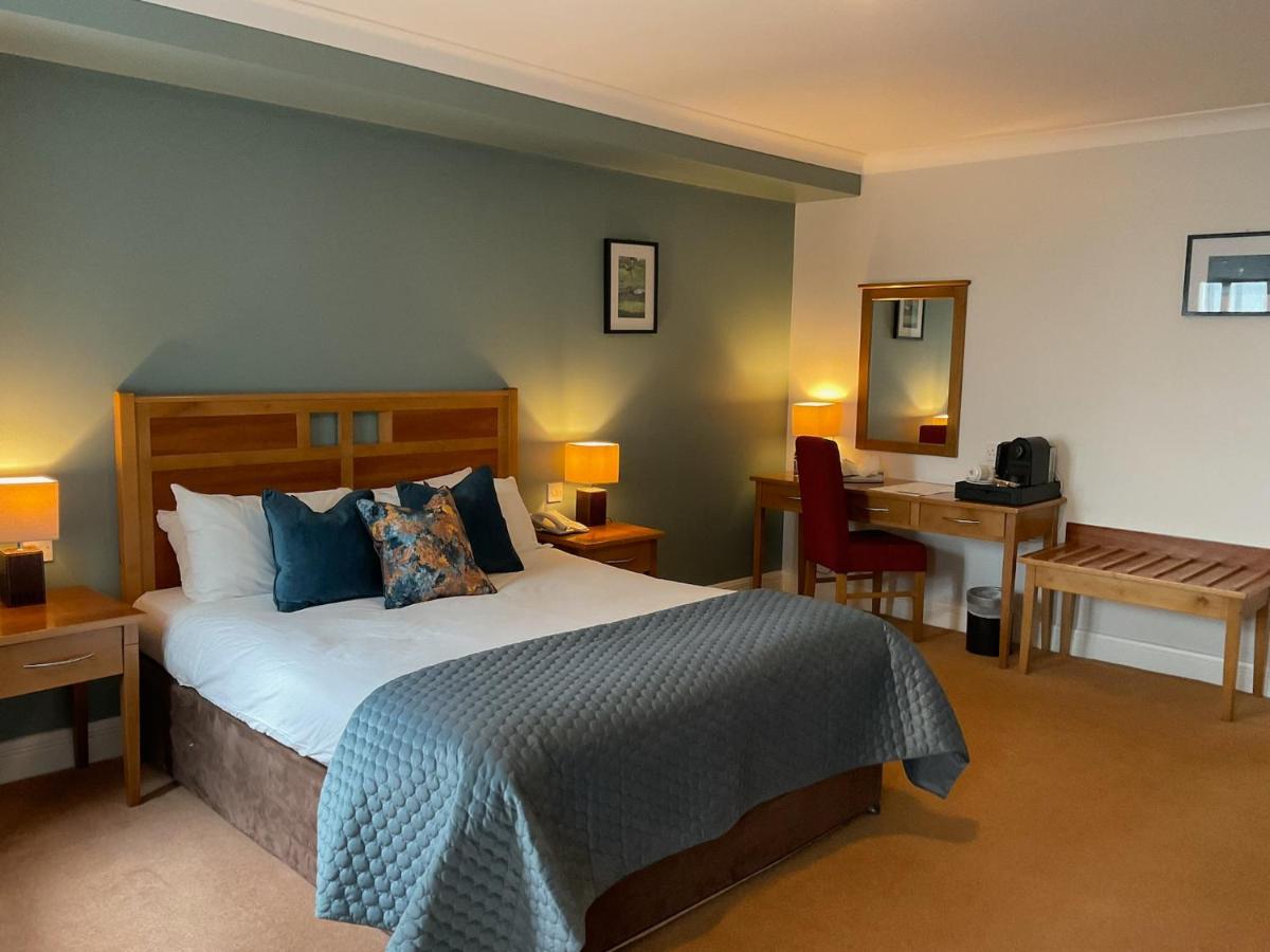Hotel Newport Newport  Bagian luar foto