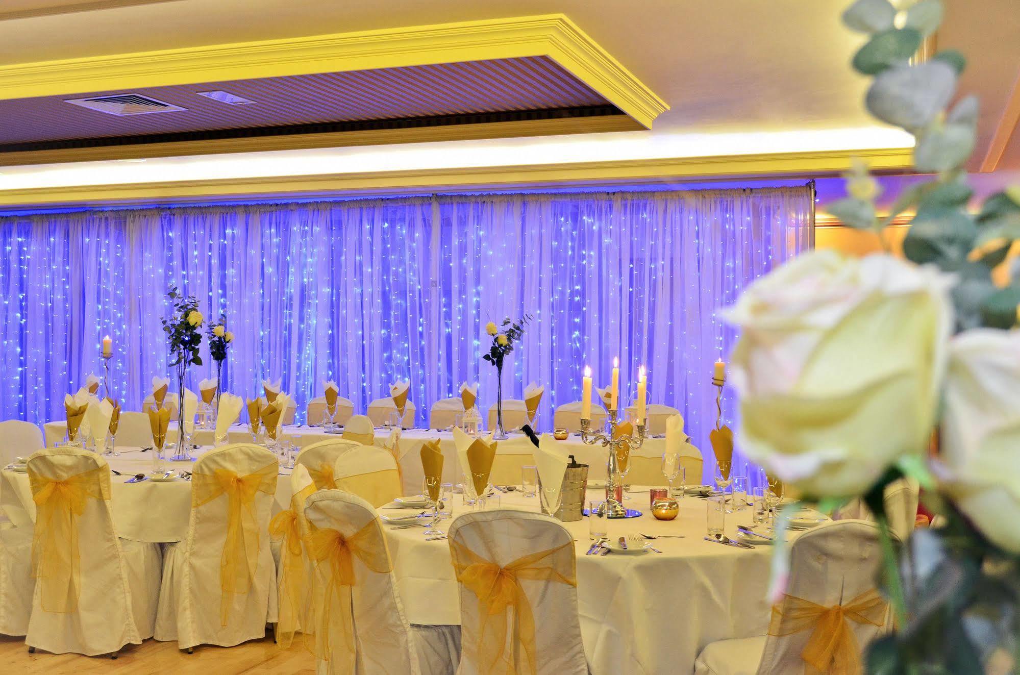Hotel Newport Newport  Bagian luar foto